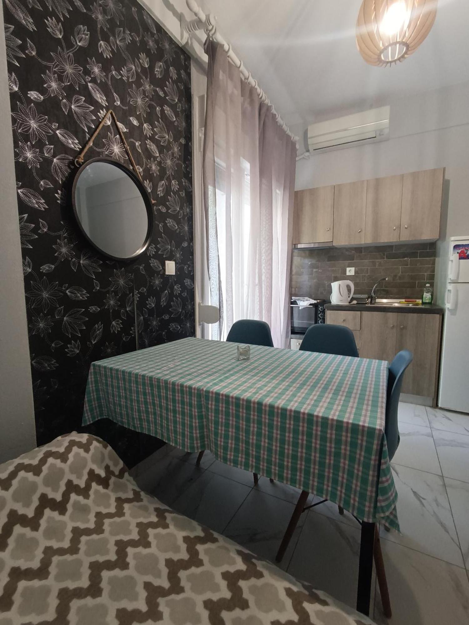 Deluxe Seaside Apartment Konstantinidis ネア・ポティダイア エクステリア 写真