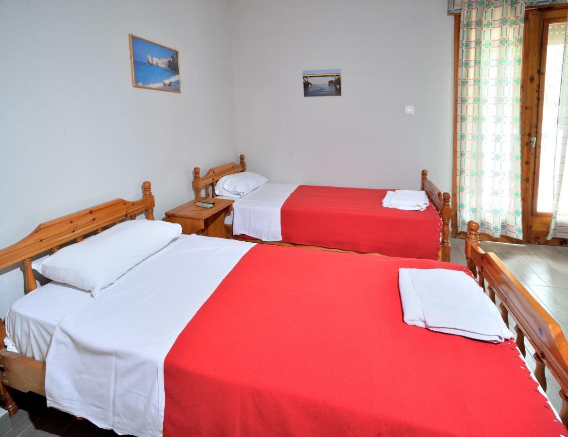 Deluxe Seaside Apartment Konstantinidis ネア・ポティダイア エクステリア 写真