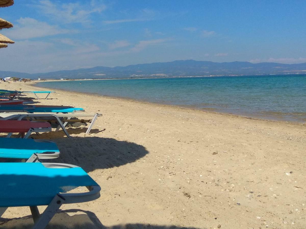 Deluxe Seaside Apartment Konstantinidis ネア・ポティダイア エクステリア 写真