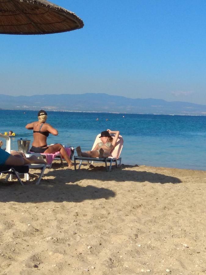 Deluxe Seaside Apartment Konstantinidis ネア・ポティダイア エクステリア 写真